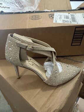 Jessica Simpson Champagne Glitter Crisscross Rhinestone Heel